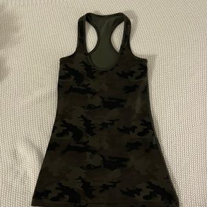 Lululemon camo cool racerback - size 6